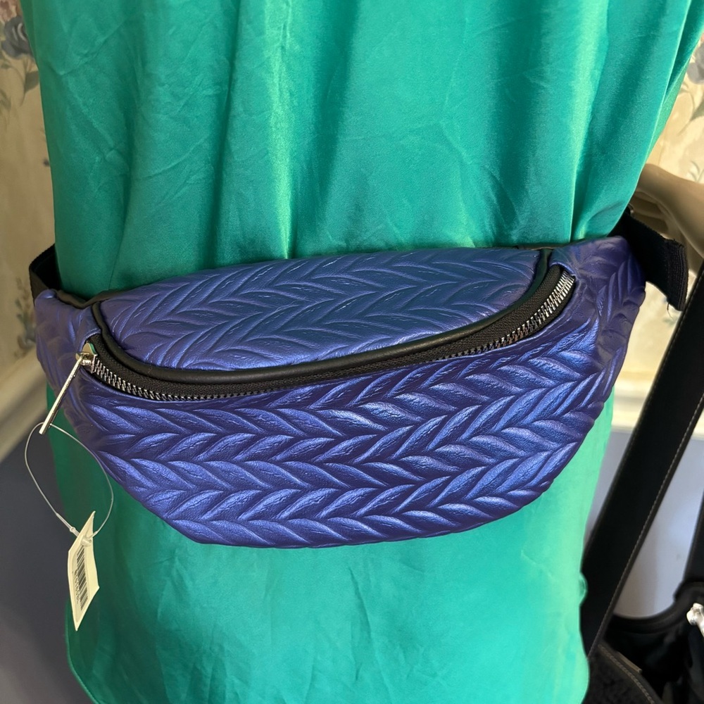 Unisex Blue Quilted Fanny Pack Waist Bag, NWT